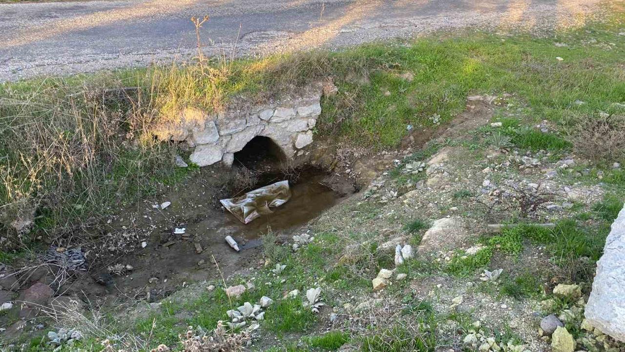 Çanakkale Ayvacık'ta Boş Arazide Kız Bebek Cesedi Tespit Edildi