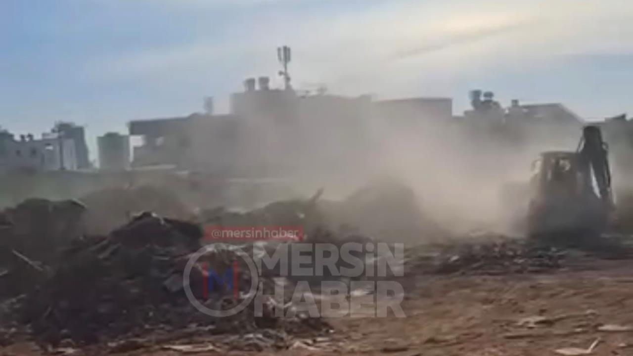 Mersin Yenişehir Deniz Mahallesinde Tozlar Vatandaşı Bezdirdi