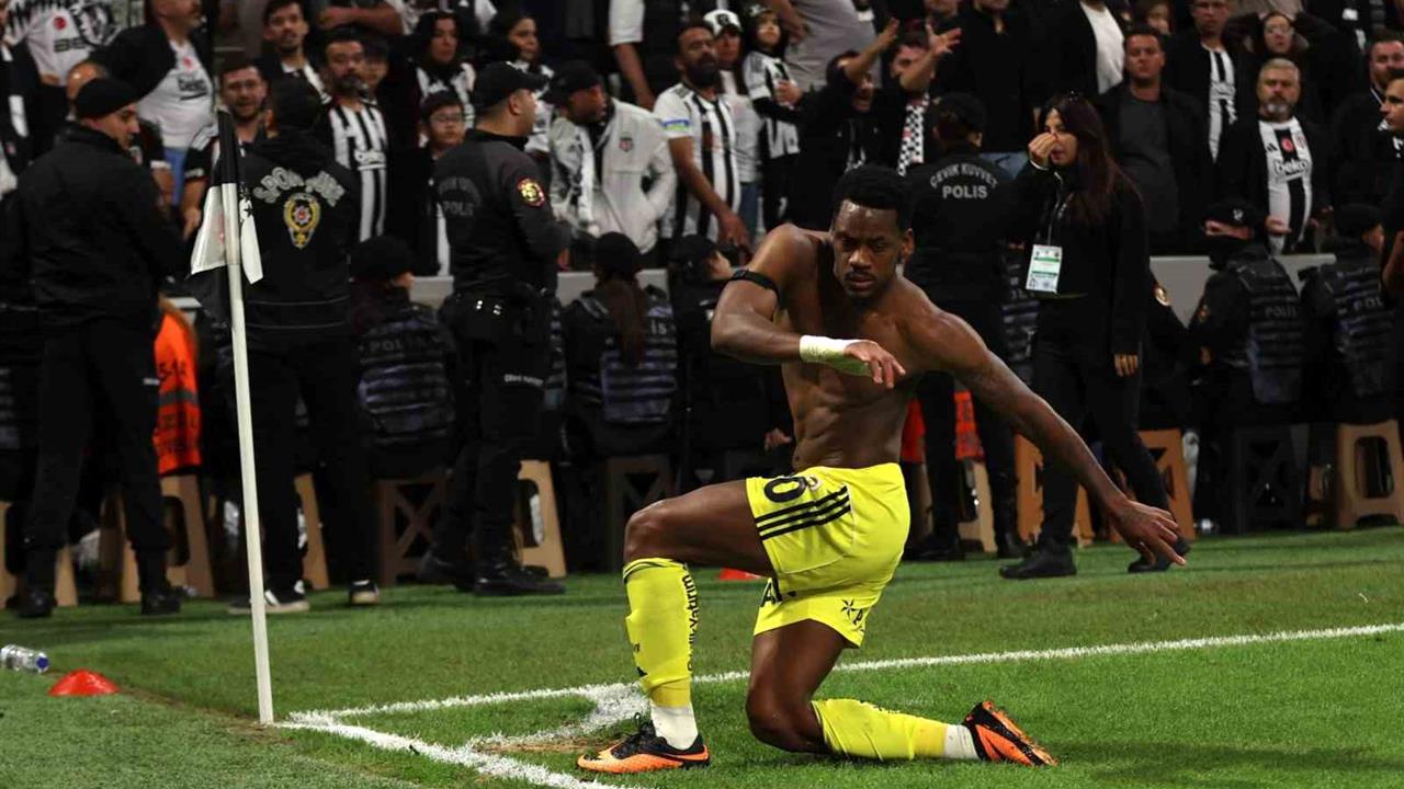 İstanbul'da Jhon Duran, Fenerbahçe Beşiktaş Derbisinde Gol Attı