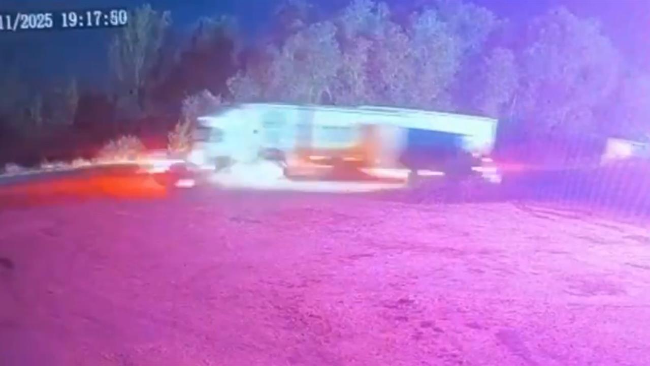 Edirne'de Zincirleme Kazada Bir Kişi Hayatını Kaybetti, İki Tır ve Üç Otomobil Karıştı