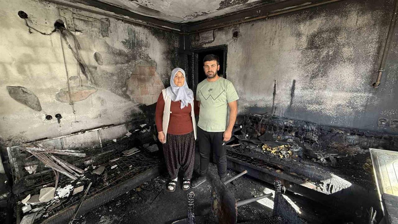 Adana Sarıçam'da 3 Katlı Evin Yangınında Aile Zor Kurtuldu