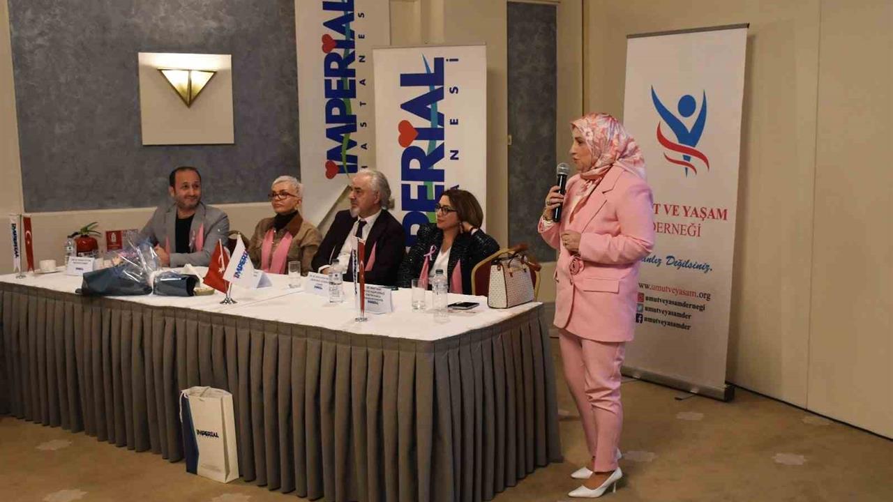 Trabzon'da Hastalar İçin Düzenlenen Etkinlikte Canlı Müzik İle Eğlenceler Yapıldı