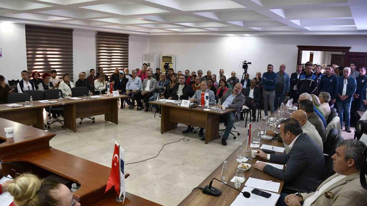 Aydın Kuşadası Belediye Başkanı Günel, Meclis Üyelerine Sağduyu Çağrısında Bulundu