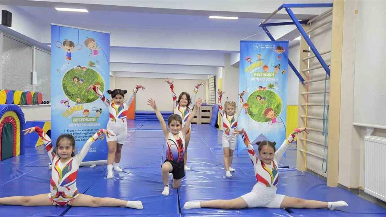 Eskişehir'de Minik Sporcular Temel Hareket Becerileri Eğitimi Alıyor