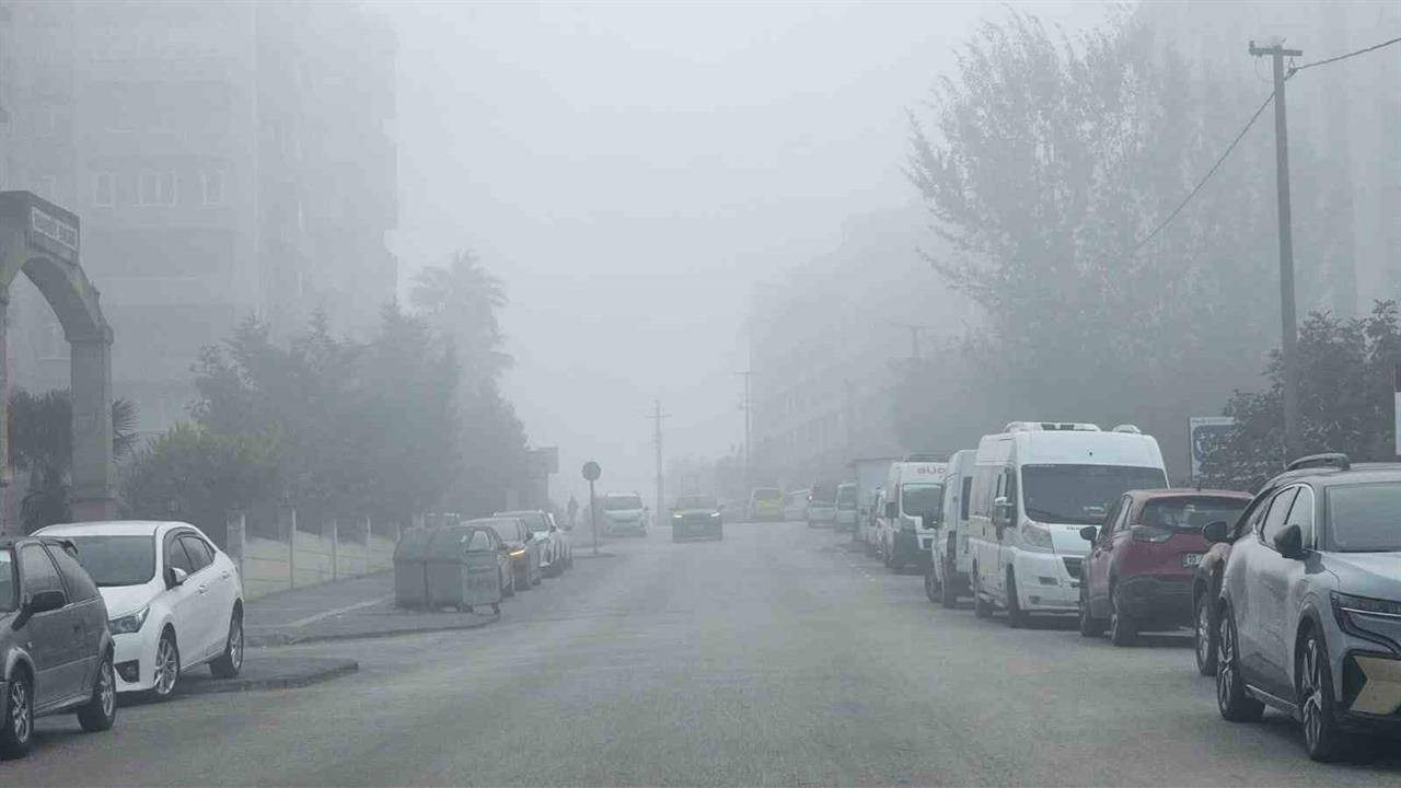 Bandırma'da Sabah Saatlerinde Yoğun Sis Nedeniyle Görüş Mesafesi Düştü