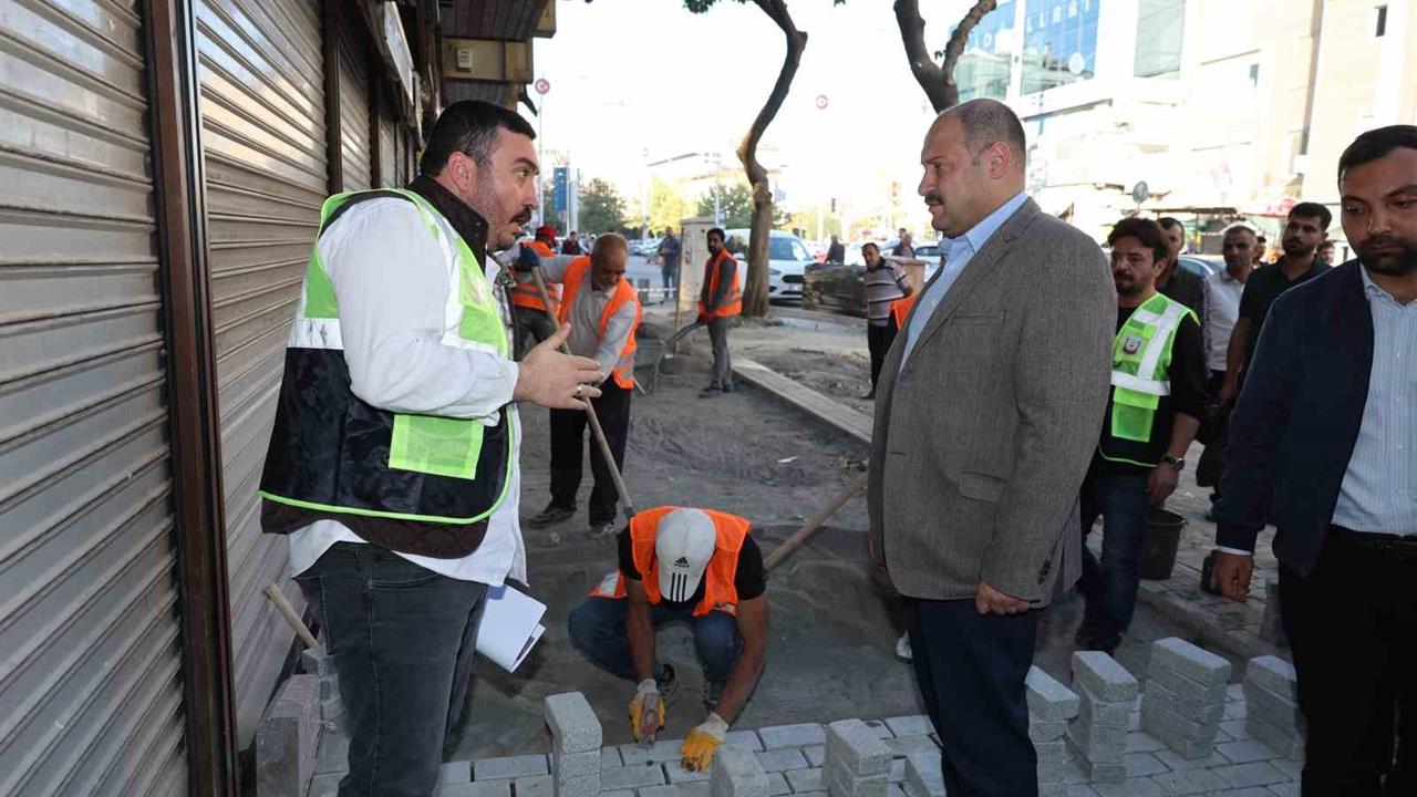 Şanlıurfa'da Divanyolu Yayalaştırma Projesi Kapsamında Çalışmalar İncelendi