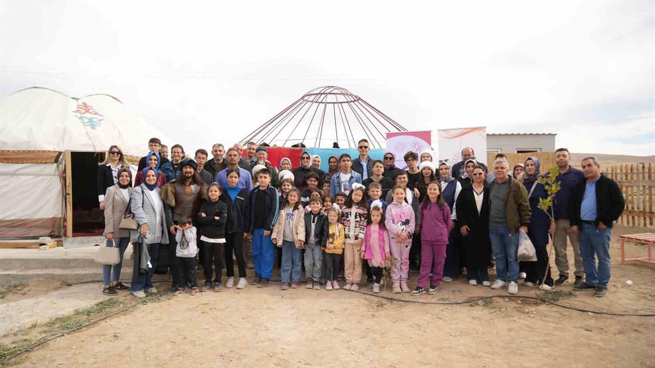Niğde Altay Köyü'nde "Ailem Okulum" Projesi Kapsamında Kazak Kültürü Tanıtıldı