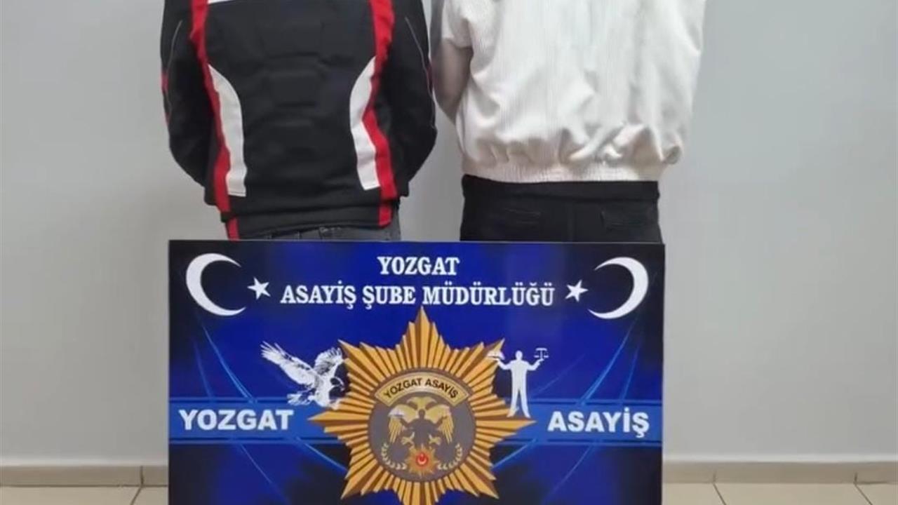 Yozgat'ta Motosiklet Üzerinde Oyuncak Silah ile Paylaşım Yapan İki Kişi Gözaltına Alındı