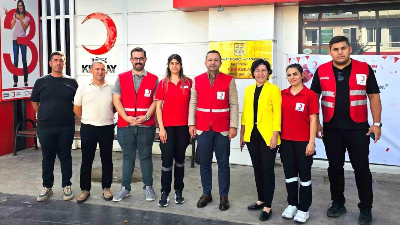 Antalya'da Başkan Güngör, Kan Bağışına Davet Etti