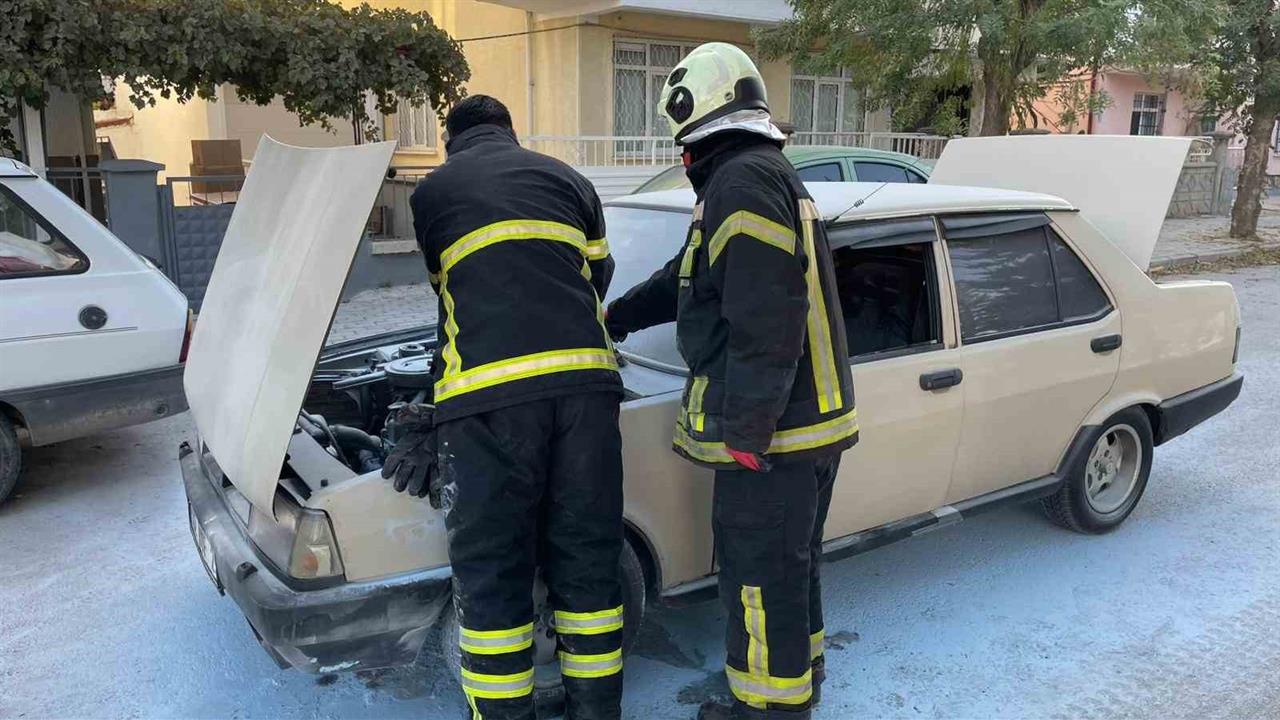 Karaman Merkez'de Fiat Tofaş Markalı Araçta Yangın Çıktı