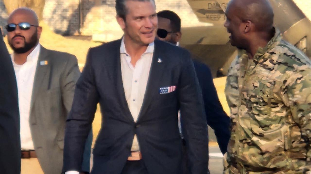ABD Savunma Bakanı Pete Hegseth, Güney Kore'de Resmi Temaslarda Bulunuyor
