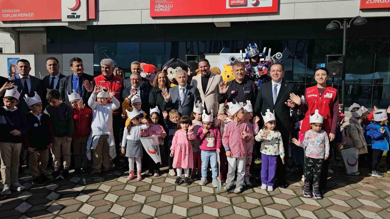 Zonguldak'ta Kızılay Haftası Kapsamında Farkındalık Etkinlikleri Düzenlendi