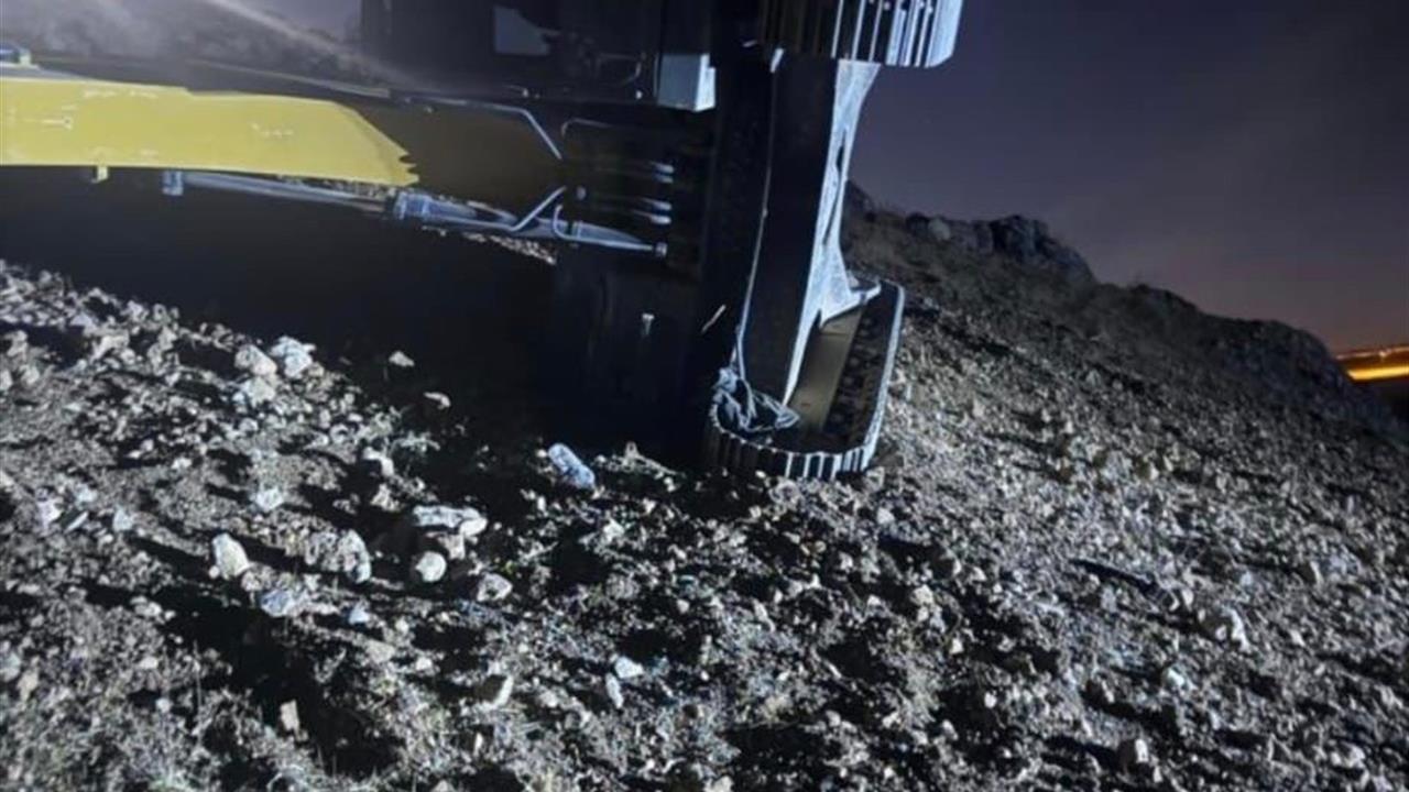 Siirt Kurtalan'da Ekskavatörün Devrilmesi Sonucu Operatör Ağır Yaralandı