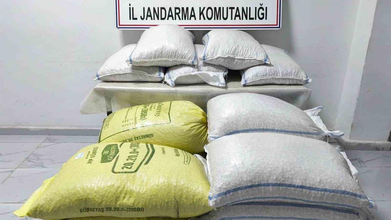 Van İli Başkale İlçesinde Gümrük Kaçakçılığı Operasyonlarında Kaçak Malzemeler Ele Geçirildi