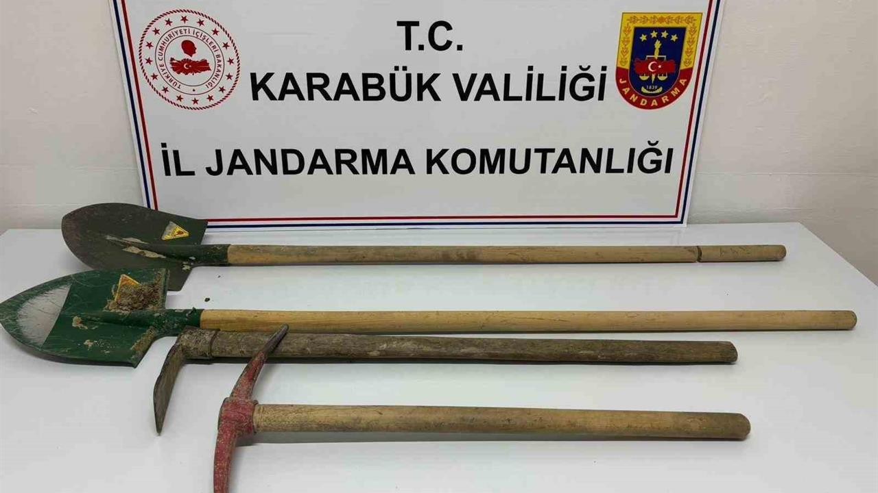 Karabük Yenice'de İzinsiz Kazı Yapan 3 Kişi Suçüstü Yakalandı