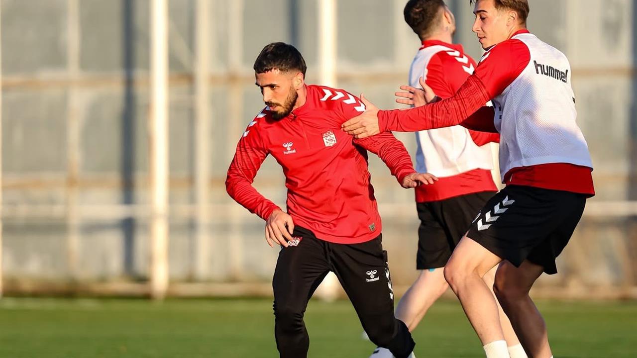 Sivasspor, Manisa FK ile Oynayacağı Maç İçin Hazırlıklarına Başladı