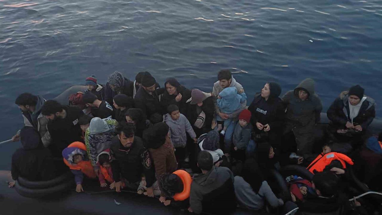 Çanakkale Ayvacık'ta 42 Kaçak Göçmen Sahil Güvenlik Tarafından Yakalandı