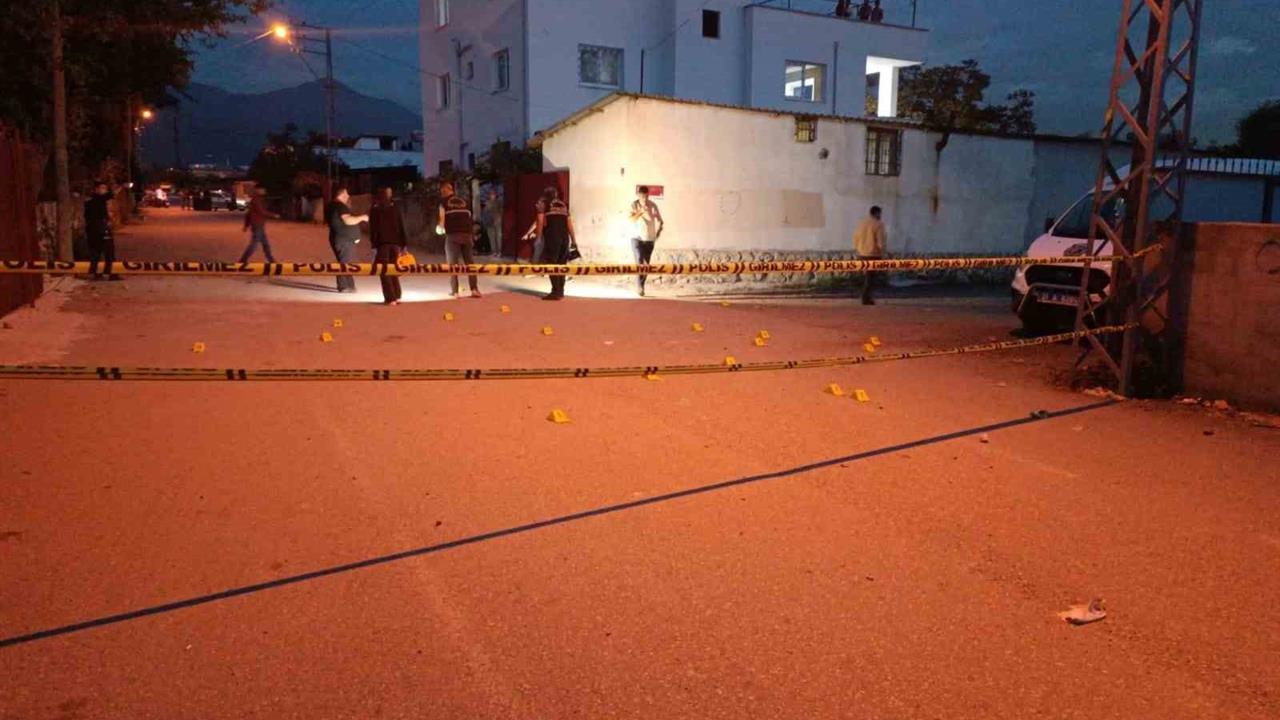 Hatay Erzin'de Sokak Ortasında Yaşanan Silahlı Çatışmada 7 Kişi Tutuklandı