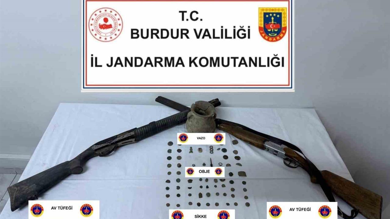 Burdur'da Jandarma Ekipleri Kaçakçılıkla Mücadelede 6 Gözaltı Yaptı