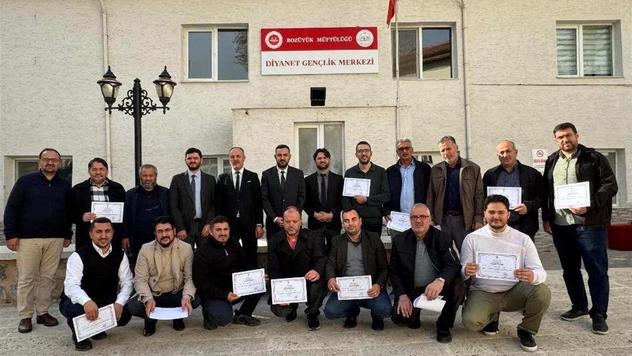 Bozüyük'te Din Görevlilerine Vaaz Becerilerini Geliştirme Eğitimi Düzenlendi