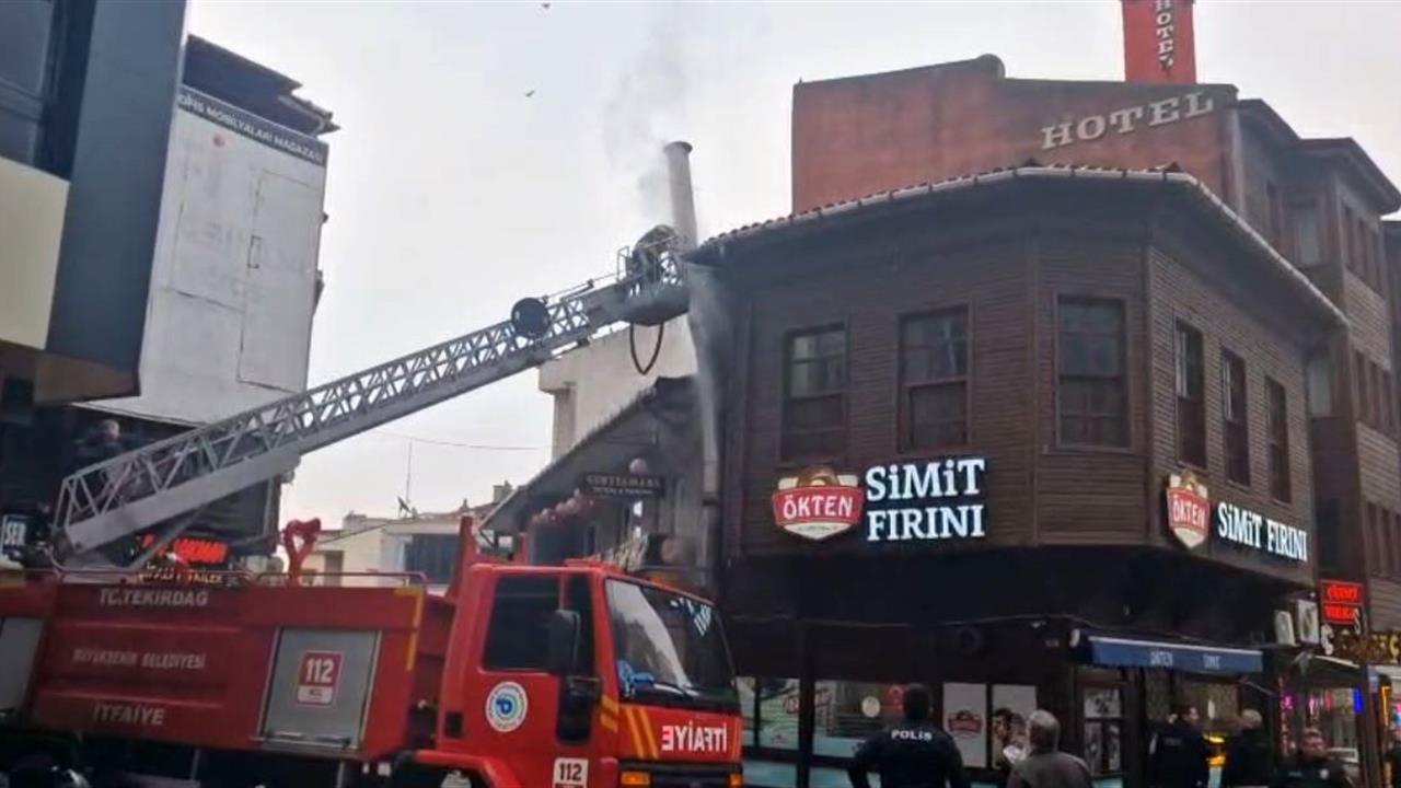 Tekirdağ Süleymanpaşa'da Bir İşletmenin Bacasından Duman Çıktı