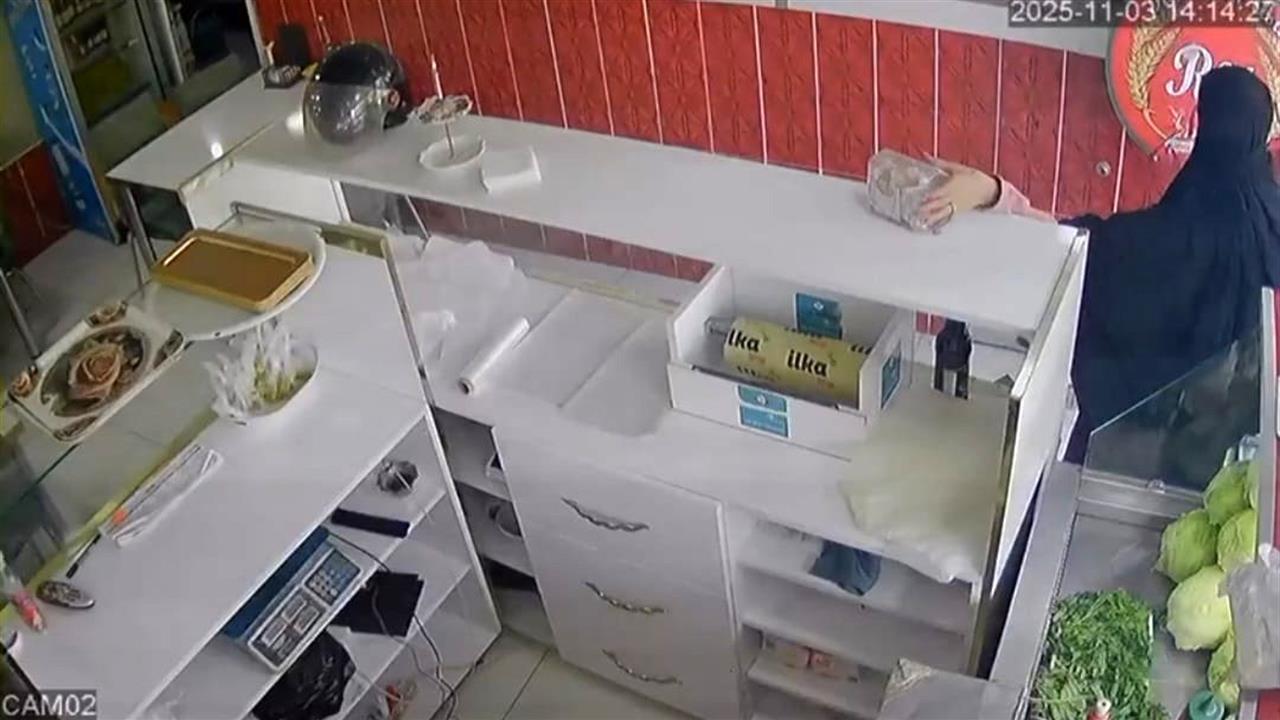 Şanlıurfa Siverek'te Bir Kadın Sadaka Kutusunu Çaldı