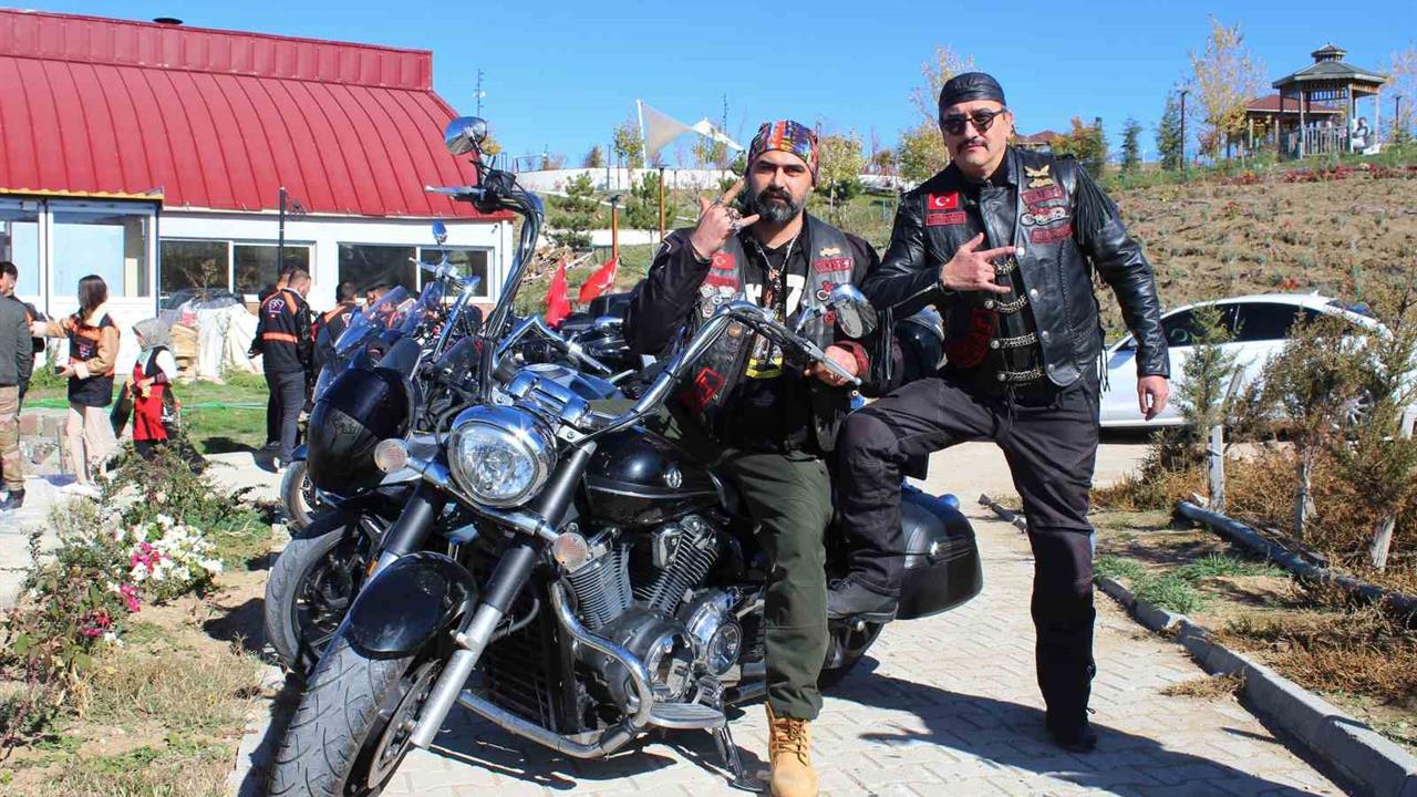Yozgat'ta Motosiklet Tutkunları, Her Hafta Farklı Rotalarda Geziler Düzenliyor