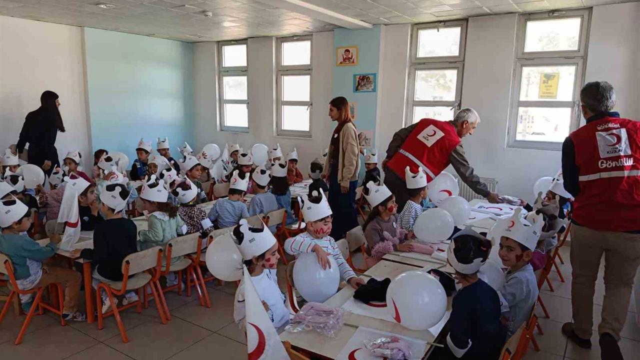 Dicle Diyarbakır'da Kızılay Haftası Kapsamında Etkinlik Düzenlendi