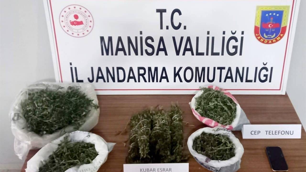 Manisa Merkez'de Yapılan Uyuşturucu Operasyonunda 3 Kişi Tutuklandı