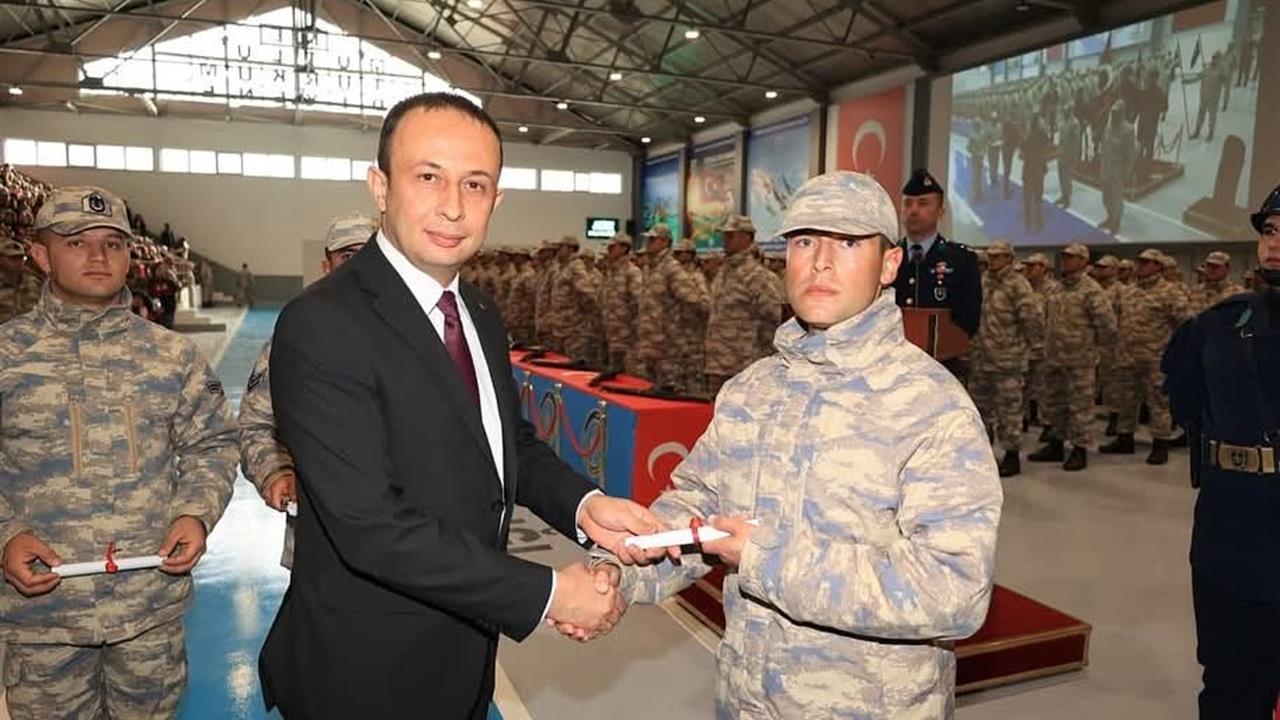 Kütahya'da 2025-9B Tertip Bedelli Erler İçin Yemin Töreni Yapıldı