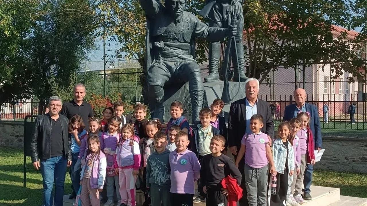 Aydın Efeler'de Öğrenciler Yörük Ali Efe'yi Ziyaret Etti