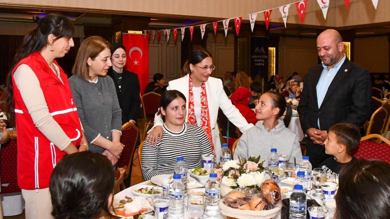 Dudu İrem Toros, Dayanışma Etkinliğinde Ailelerle Bir Araya Geldi