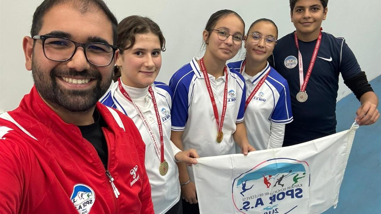 Kayseri'de Okçuluk Yarışmasında Kayseri Spor A.Ş. Sporcuları Madalya Kazandı