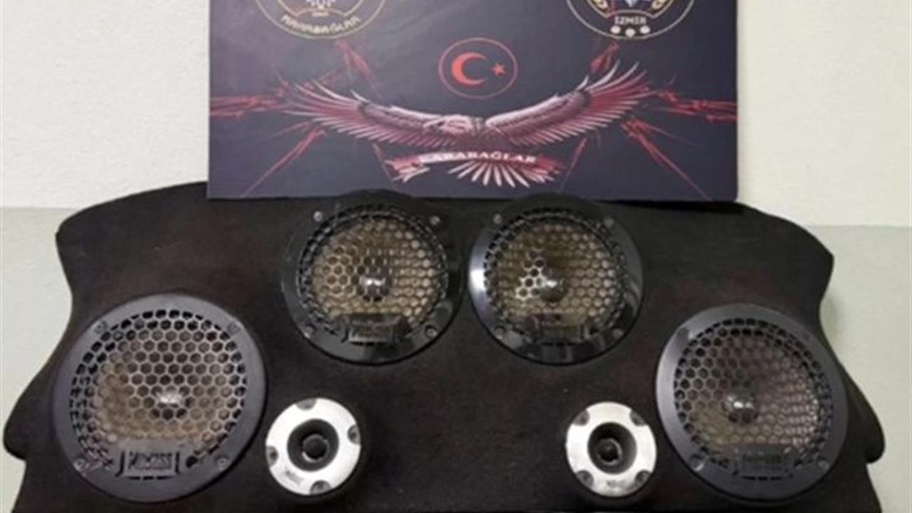 İzmir Karabağlar'da Hırsızlık Yapan İki Şahıs Kıyafet Değiştirerek Kaçmaya Çalıştı