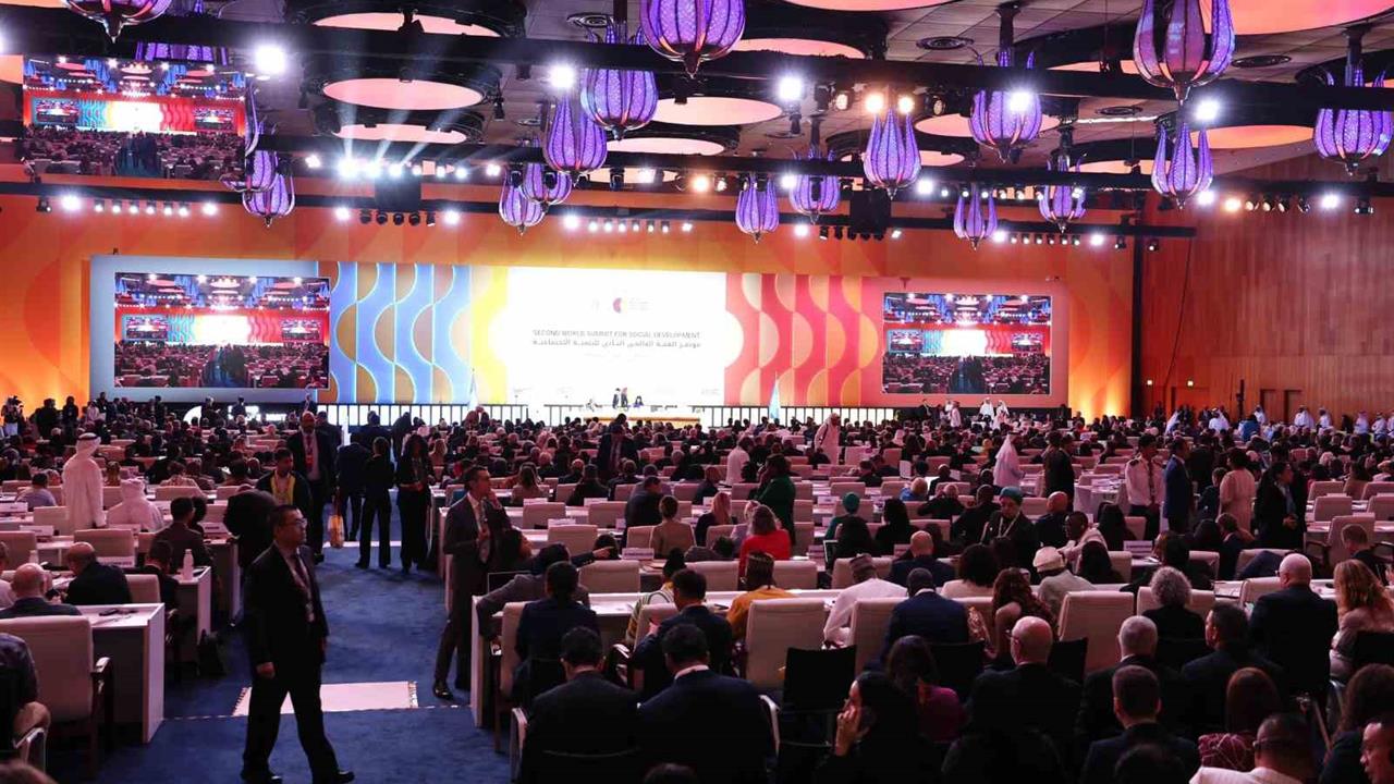 Doha'da Çalışma ve Sosyal Güvenlik Bakanı Işıkhan ile Almanya'nın Barbel Bas'ı Görüştü