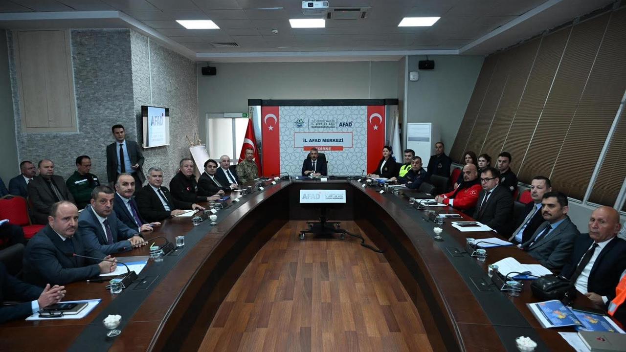 Edirne'de Muhtemel Bir Depreme Karşı Hazırlık Toplantısı Yapıldı