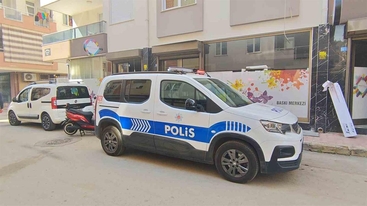 Antalya Muratpaşa'da Yalnız Yaşayan 78 Yaşındaki Adam Evinde Ölü Bulundu
