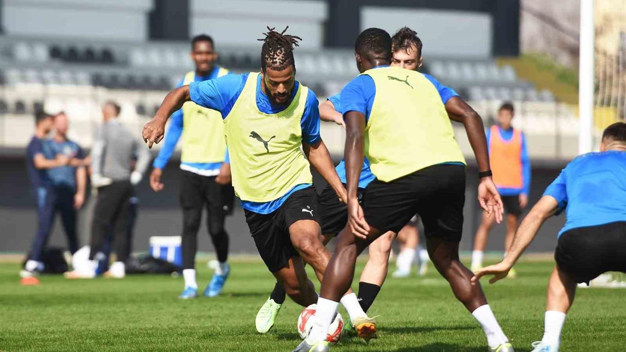 Manisa FK, Özbelsan Sivasspor ile Yapacağı Maç İçin Çalışmalara Başladı