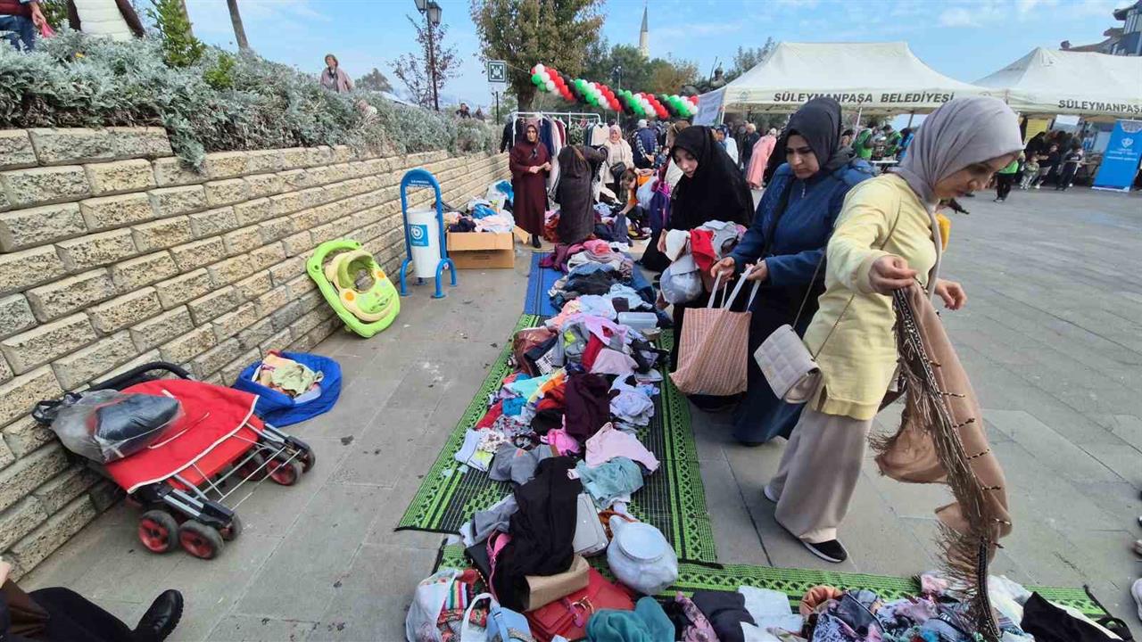 Tekirdağ Süleymanpaşa'da Filistin İçin Hayır Çarşısı Kuruldu