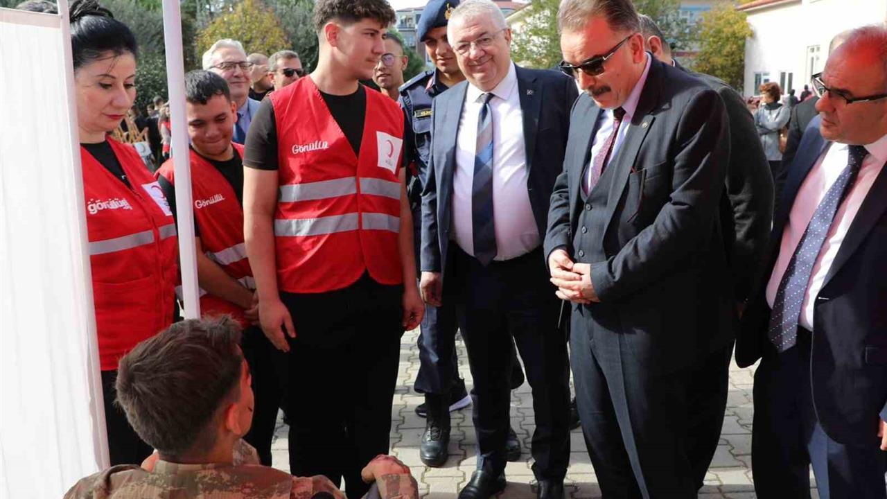 Edremit'te Kızılay Haftası Kutlaması Gerçekleştirildi