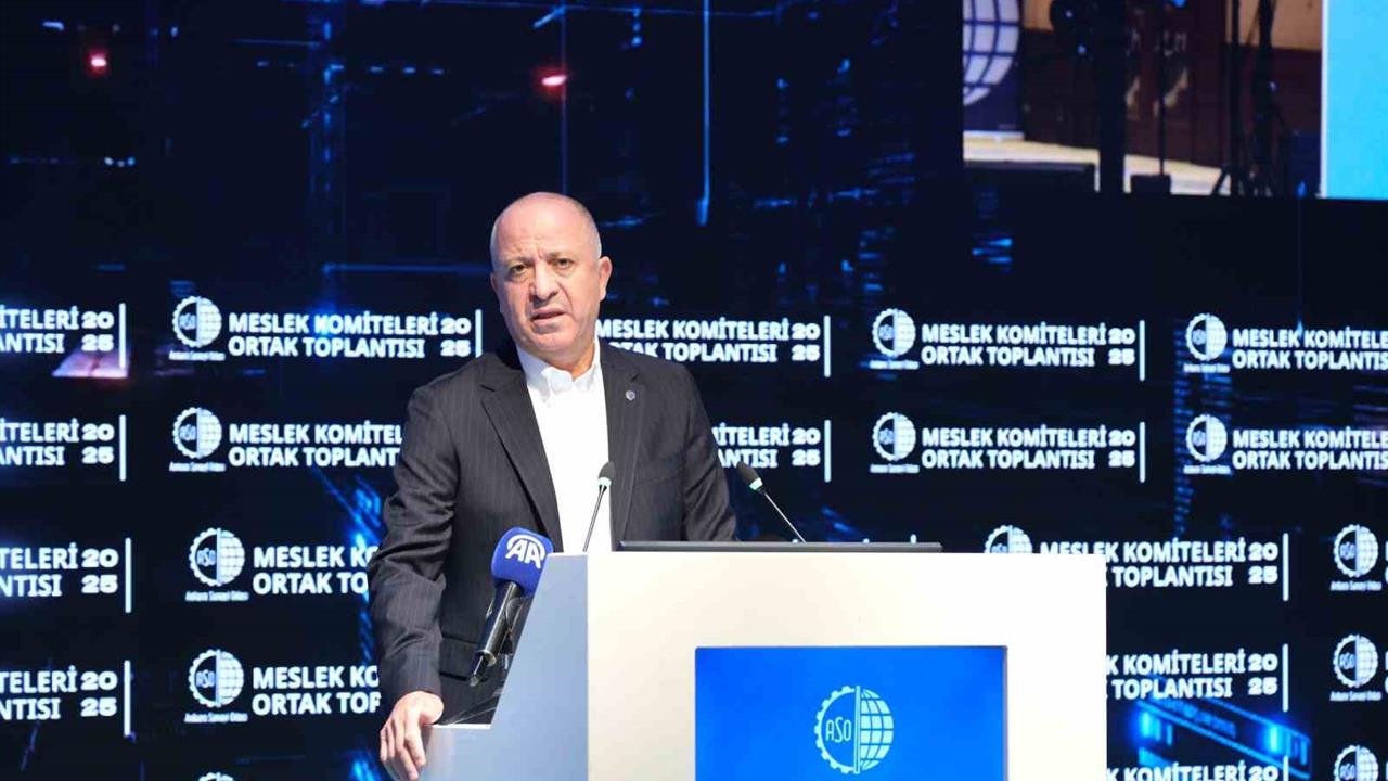 Antalya'da ASO Başkanı Ardıç, yüksek faiz politikalarının reel sektörü olumsuz etkilediğini vurguladı.