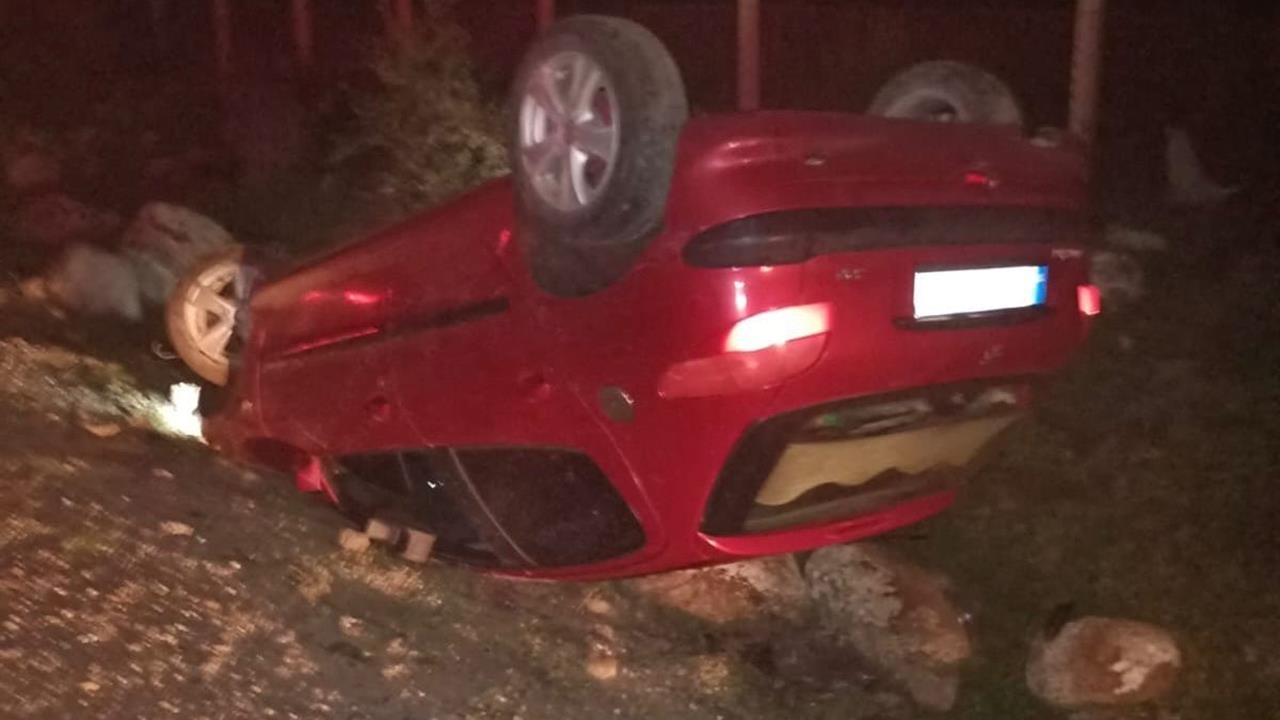 Çanakkale Ayvacık'ta Kontrolden Çıkan Araçtakinin Sürücüsü Hayatını Kaybetti