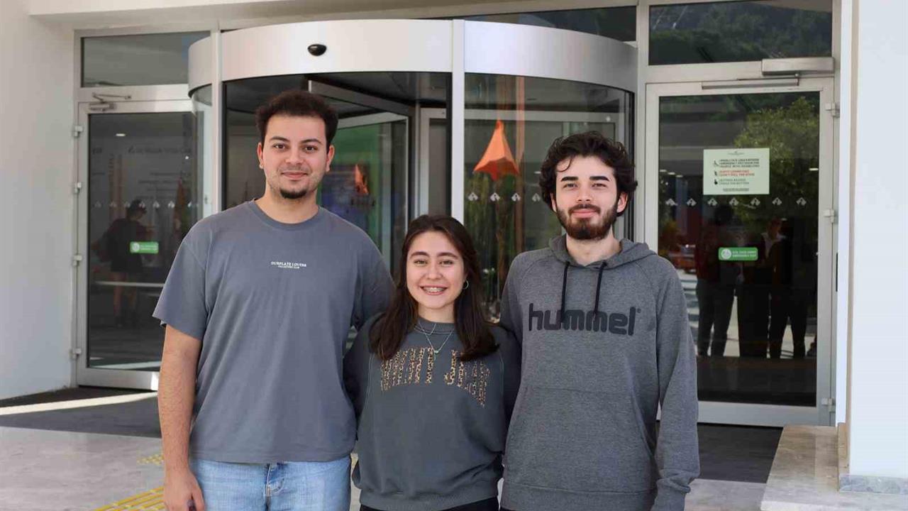 İzmir Ekonomi Üniversitesi Öğrencileri, Lojistik Vaka Yarışmasında Türkiye Birincisi Oldu