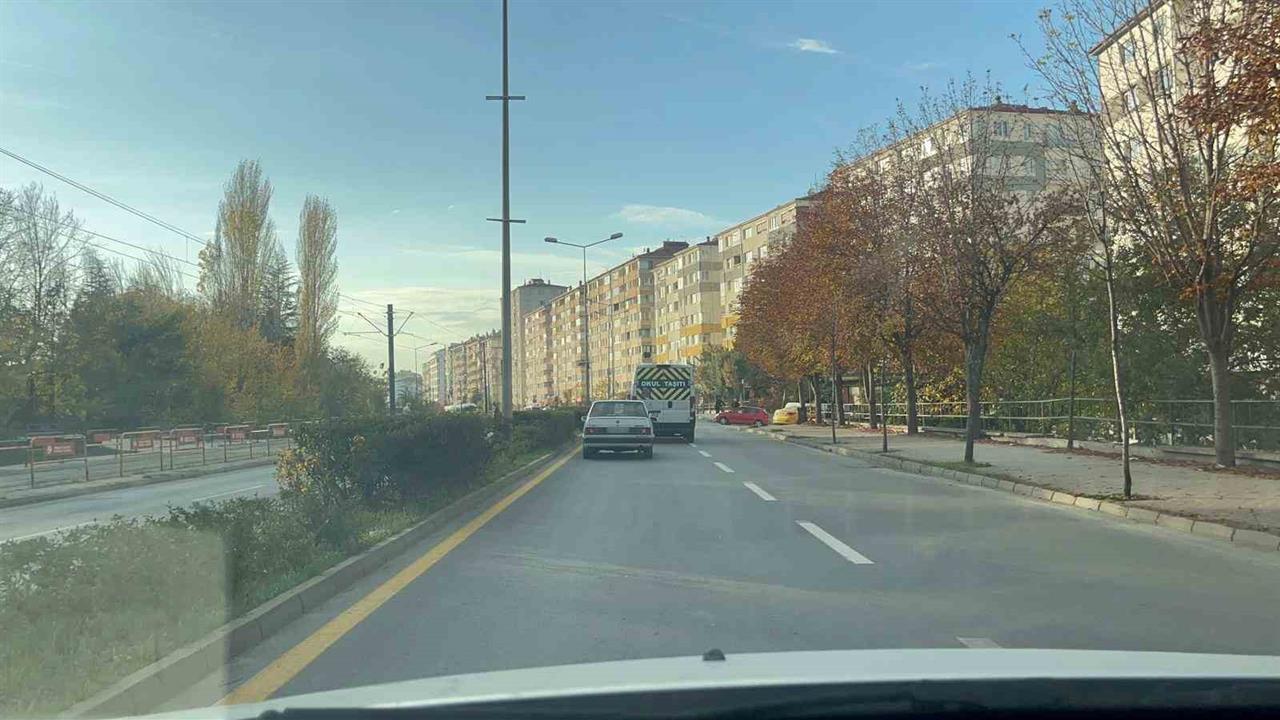 Eskişehir'de Abartı Egzozlu Araç Trafiği Rahatsız Etti