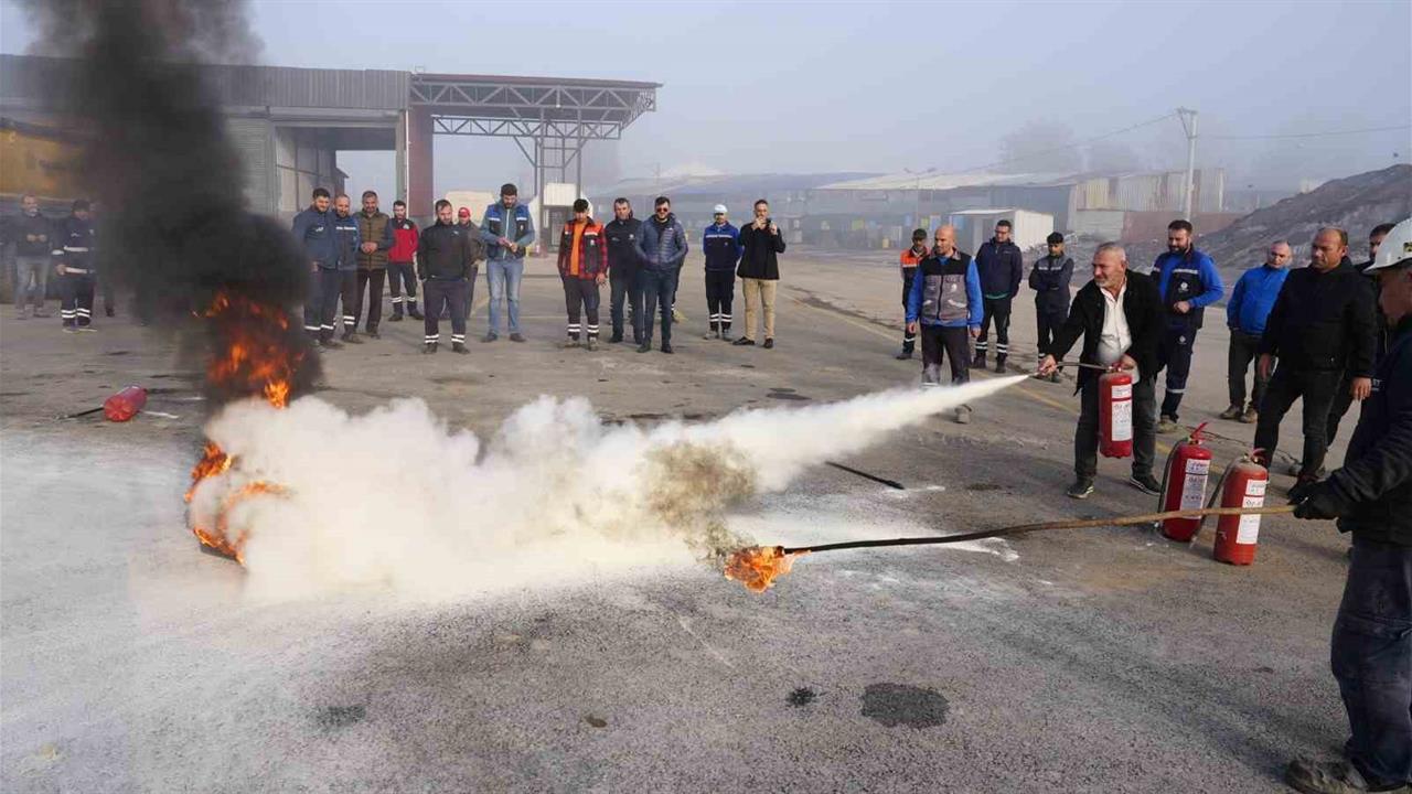 Başiskele Belediyesi, Yangın Eğitimini Ovacık Mahallesi'nde Düzenledi
