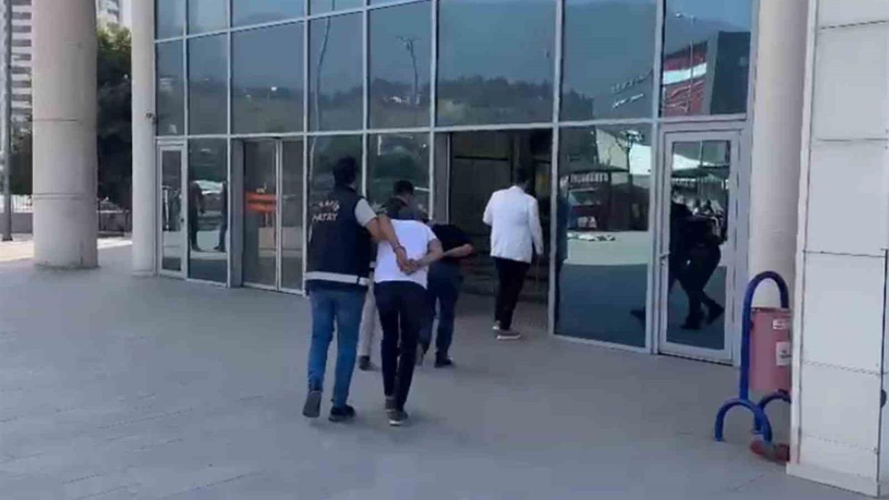 İskenderun'da Genel Güvenliği Tehlikeye Düşüren 3 Kişi Gözaltında