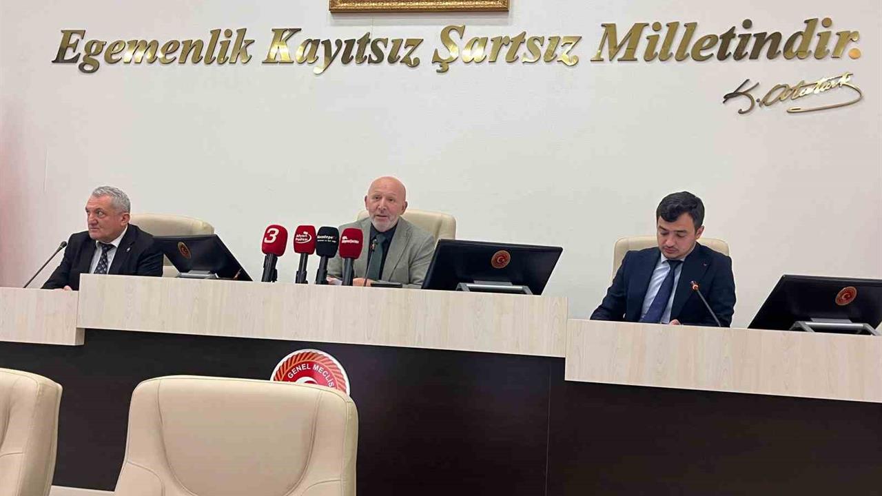 Afyonkarahisar'da İl Özel İdaresi'nin AFAD'a 1 Milyon 100 Bin TL Aktaracağı Açıklandı