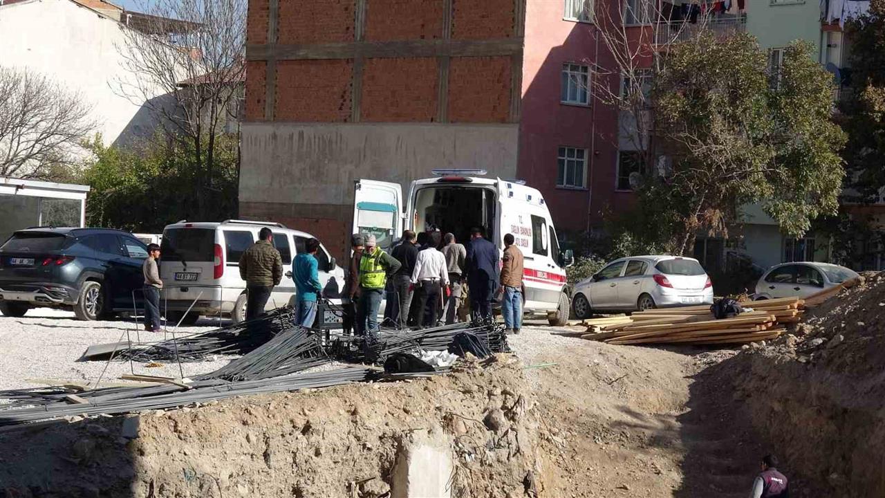 Malatya Yeşilyurt'ta Şantiyede Tuğla Düşmesi Sonucu 1 Yaralı