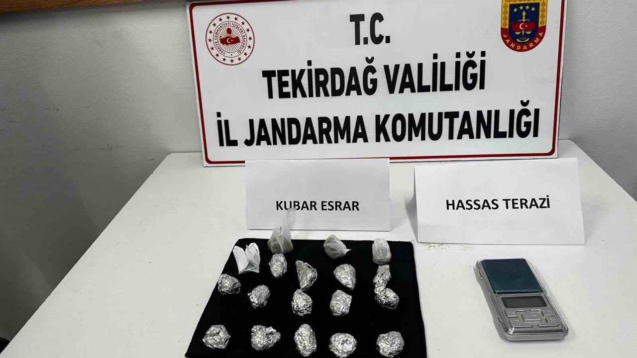 Tekirdağ Kapaklı'da Aranan Şahısın Evinde Uyuşturucu Bulundu