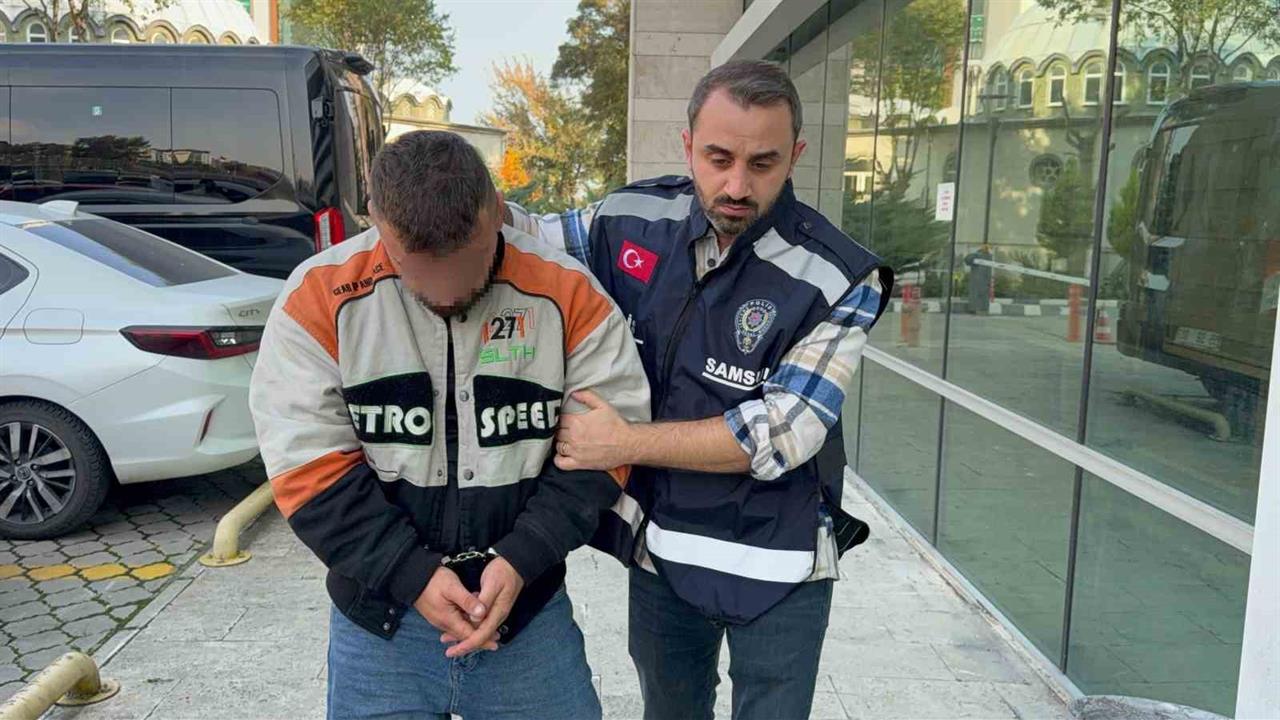 Samsun İlkadım'da Uyuşturucu Hapla Yakalanan Şahıs Adliyeye Sevk Edildi